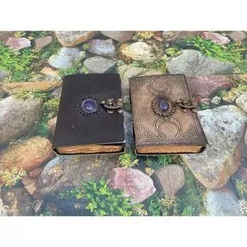 Книга теней, Кожаный журнал, Журнал Тройной Луны, Хрустальный камень третьего глаза, подарок для него, подарок для нее, Кожаный гримуар 7 x 5 in