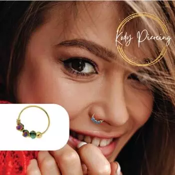 КОДИ ПИРСИНГ Кольцо в носу 9 карат, желтое золото, украшенное фарфоровым жемчугом 8 мм - качественный пирсинг