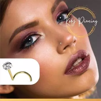 KODY PIERCING Изогнутый хвостовик из 9-каратного золота, украшенный натуральными бриллиантами диаметром 1,5 мм.