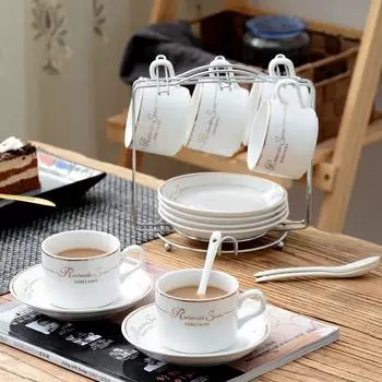 Кофейная чашка и тарелка в европейском стиле с золотым узором, набор из двух частей, керамическая чашка, чашка для воды, цветочная чашка для чая, чашка для молока