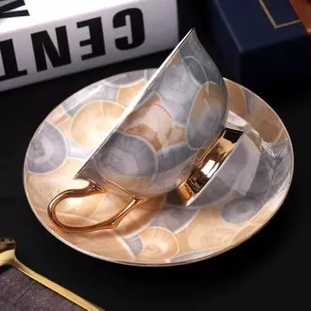 Кофейная чашка и тарелка в европейском стиле, набор из двух предметов, роскошная керамическая чашка с золотой ручкой, чашка для воды, послеобеденный чай, чашка с молоком, в наличии 1-2 шт.