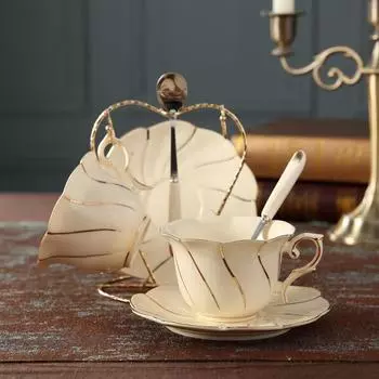 Кофейная чашка и тарелка в европейском стиле, набор из двух предметов, роскошная керамическая чашка, чашка для воды, цветочная чашка для чая, чашка для молока
