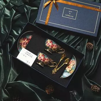 Кофейные чашки из костяного фарфора, европейские роскошные костюмы, небольшие изысканные керамические подарки, чашки и тарелки с высокой эстетической ценностью 230ml