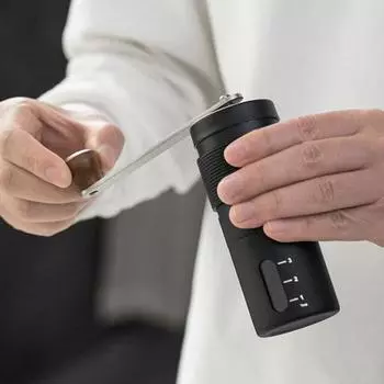 Кофемолка из нержавеющей стали ручная кофемолка мини портативная кофемолка для зерен чёрный