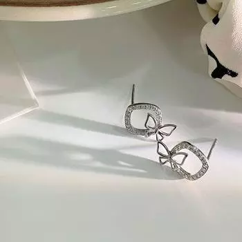 Кольцо-бабочка Любовные серьги Инкрустированные бриллиантами Легкие роскошные серьги Милые и универсальные Женские