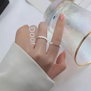 Кольцо Banyan Tree S925 Silver Daisy с регулировкой длины - летнее кольцо Niche Design с хризантемой на указательном пальце для женщин Daisy Ring A серебряный