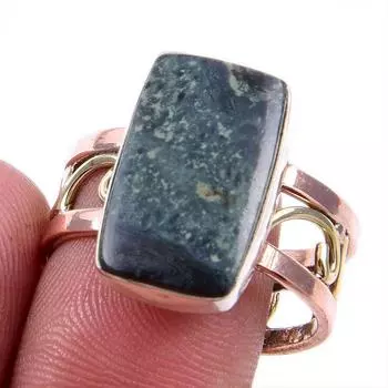 Кольцо из двухцветного серебра 925 пробы с натуральным зеленым питерситом S.10.5US B2g34