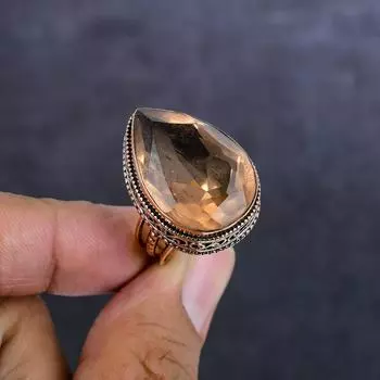 Кольцо из меди с драгоценным камнем морганит, размер 8 o5P34