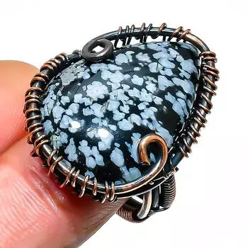 Кольцо из медной проволоки ручной работы с драгоценным камнем в виде снежинки и обсидиана, размер 5,5