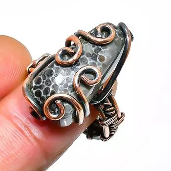 Кольцо из медной проволоки ручной работы с драгоценным камнем Stingrey Coral, размер 6,5