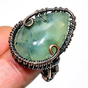 Кольцо из медной проволоки с драгоценным камнем пренит, размер 8,5