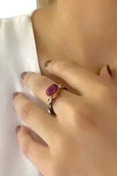 Кольцо из серебра 925 пробы ручной работы с натуральным рубиновым камнем