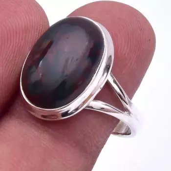 Кольцо из серебра 925 пробы с натуральным драгоценным камнем-кровавым камнем S.9 R8C49