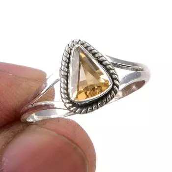 Кольцо из серебра 925 пробы с натуральным цитрином, размер 8 J2G67