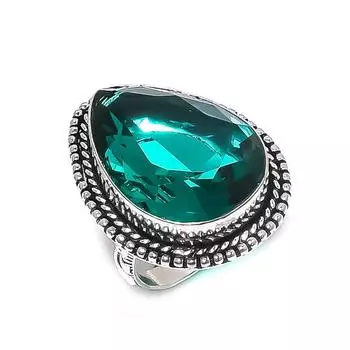 Кольцо из серебра 925 пробы с натуральным хромдиопсидом, размер 7,5 v7T14