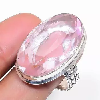 Кольцо из серебра 925 пробы с натуральным розовым кунцитом, размер 9 I6r79