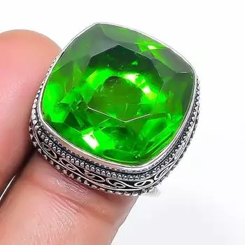 Кольцо из серебра 925 пробы с натуральным драгоценным камнем перидот, размер 7,5 p7s84