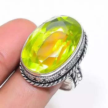 Кольцо из серебра 925 пробы с натуральным драгоценным камнем перидот, размер 8,5 г1F70