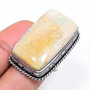 Кольцо из серебра 925 пробы с натуральным ископаемым кораллом, размер 6 B7d93