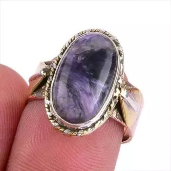 Кольцо из серебра 925 пробы с натуральным драгоценным камнем чаоритом, двухцветное, размер 7 Y9e27