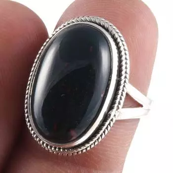 Кольцо из серебра 925 пробы с натуральным драгоценным камнем-кровавым камнем S.7 K8c20