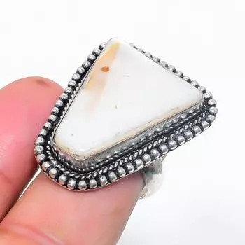 Кольцо из серебра 925 пробы с натуральным сколецитом, размер 8, W6n05