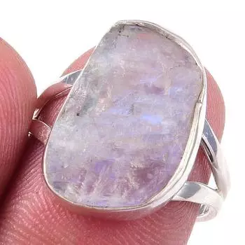 Кольцо из серебра 925 пробы с натуральным радужным лунным камнем S.7 l7T16