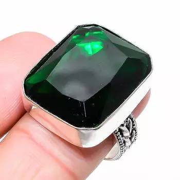 Кольцо из серебра 925 пробы с хромдиопсидом, размер 9 m8J64 9 зелёный