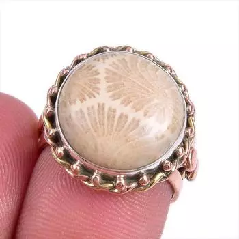 Кольцо из серебра 925 пробы с натуральным ископаемым кораллом, двухцветное, размер S.5 d4q45
