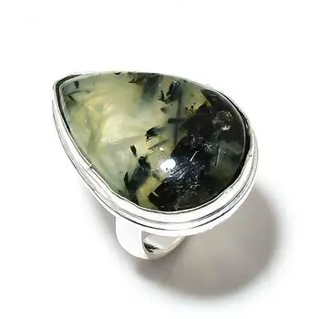 Кольцо из серебра 925 пробы с драгоценным камнем пренит, размер 7, V8q10