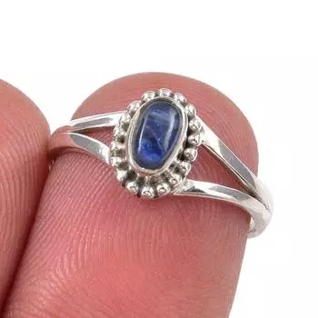 Кольцо из серебра 925 пробы с натуральным кианитом, размер 6, w9j38