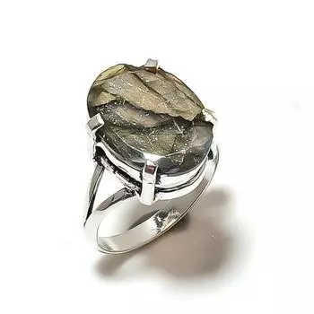 Кольцо из серебра 925 пробы с драгоценным камнем лабрадорит, размер 10, W7R45