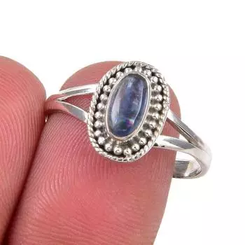 Кольцо из серебра 925 пробы с натуральным кианитом, размер 8,5 Z8T68