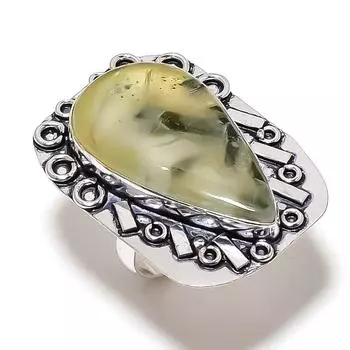 Кольцо из серебра 925 пробы с натуральным драгоценным камнем пренитом, размер 10 y3Q90