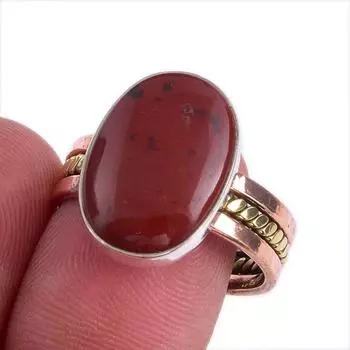 Кольцо из серебра 925 пробы с натуральным красным драгоценным камнем яшмой S.8.5 A3k80
