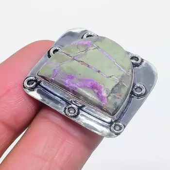 Кольцо из серебра 925 пробы с натуральным пурпуритом, размер 7, w1N88