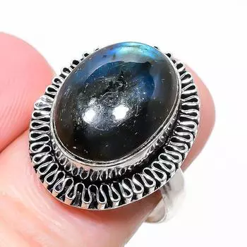 Кольцо из серебра 925 пробы с драгоценным камнем лабрадорит, размер 8 o9i72 8 чёрный