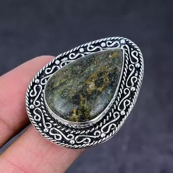 Кольцо из серебра 925 пробы с драгоценным камнем моховой агат, размер 8 Q8k12