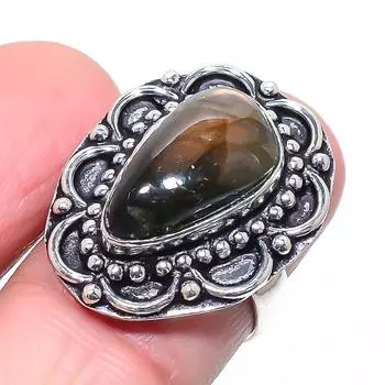 Кольцо из серебра 925 пробы с натуральным лабрадоритом, размер 7 o9s85