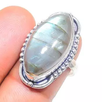 Кольцо из серебра 925 пробы с натуральным лабрадоритом, размер 6 H2G06
