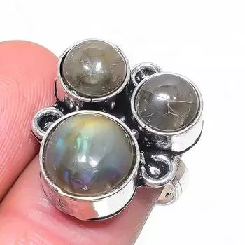 Кольцо из серебра 925 пробы с натуральным лабрадоритом, размер 7,5 c2g70