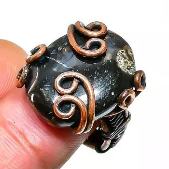 Кольцо-оберег из медной проволоки ручной работы с драгоценными камнями Turritella Fossil, размер 6