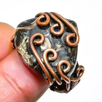 Кольцо-оберег из медной проволоки ручной работы с драгоценными камнями Turritella Fossil, размер 7