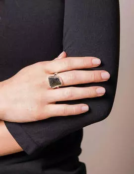 Кольцо ручной работы из цельного серебра 925 пробы с драгоценным камнем молдавит, эффектное женское кольцо, подарок для нее. зелёный