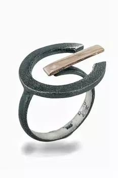 Кольцо ручной работы из настоящего серебра 925 пробы без камней специального дизайна