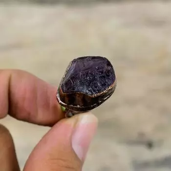 Кольцо с африканским аметистом, необработанным драгоценным камнем, кольцо с зеленым турмалином, гальванопластическое медное кольцо, регулируемые кольца, ювелирные изделия ручной работы, гальванопластическое