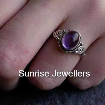 Кольцо с аметистом и багетом от Sunrise • Подарок лучшему другу • Подарок на годовщину • Регулируемое персонализированное кольцо с драгоценным камнем • 7 US фиолетовый
