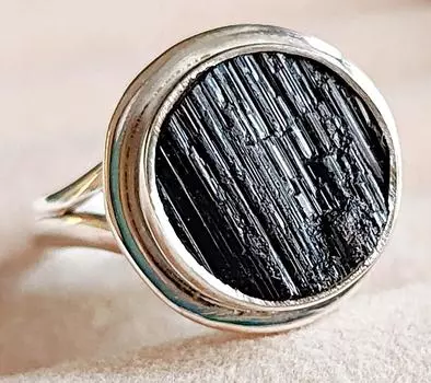 Кольцо с черным турмалином, кольцо в стиле бохо, серебро 925 пробы, драгоценный камень круглой формы, кольцо с турмалином, кольцо с черным камнем 4.5
