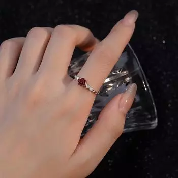 Кольцо с цветком, кольцо с красной розой, кольцо с камелией.