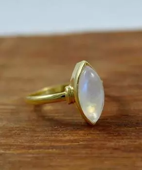 Кольцо с лунным камнем, кольцо из цельного серебра 925 пробы, кольцо из желтого золота, кольцо ручной работы, эффектное кольцо, кольцо с безелем 6